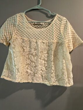 Abercrombie & Fitch Cream Floral Lace Cropped Top